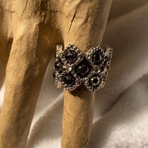 Beautiful Black Crystal Bling Stretch Fashion Cocktail Ring size 6+